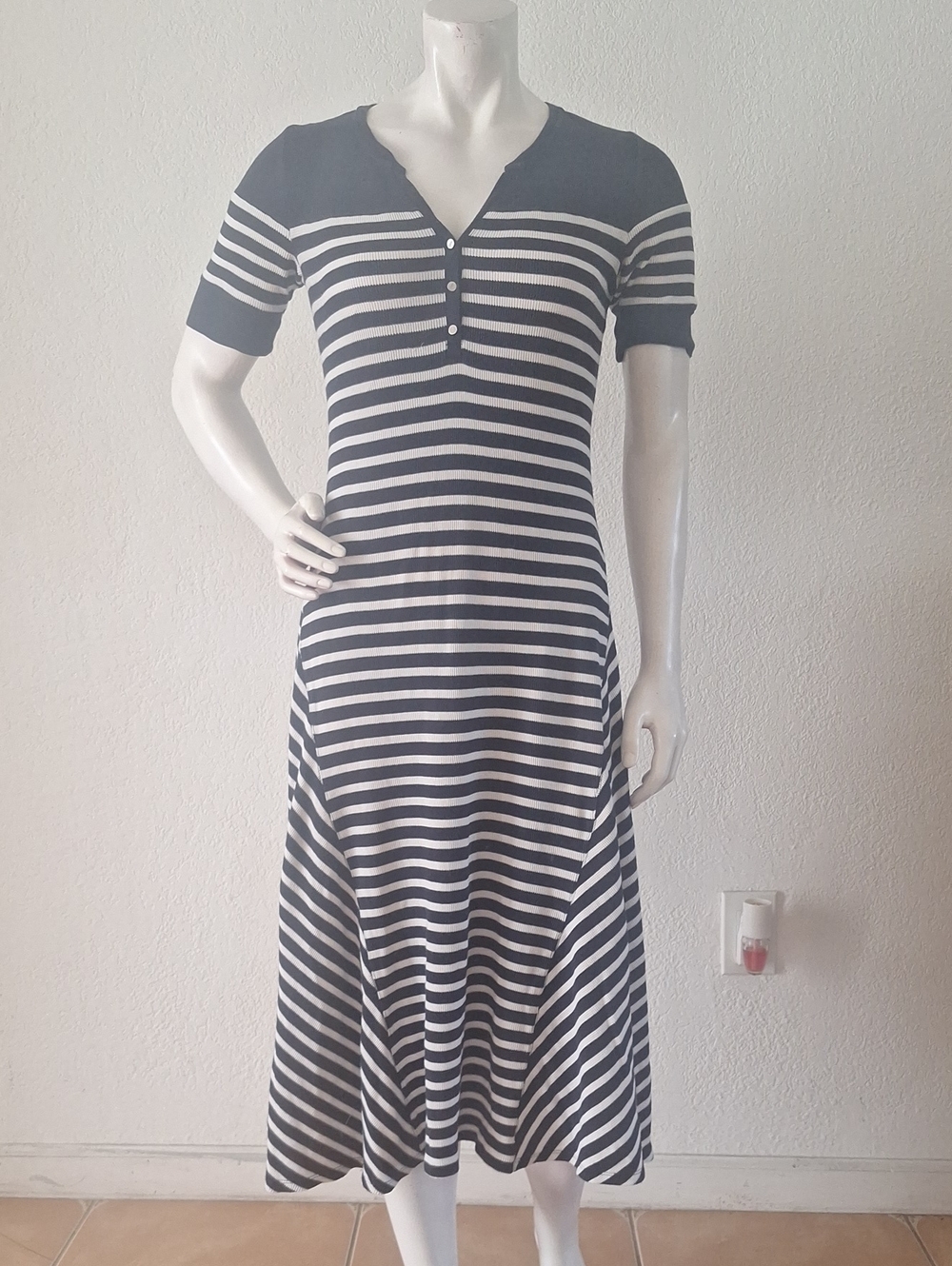 Classic Ralph Lauren  Striped Navy & White Henley Midi Dress Women Sz S Like new